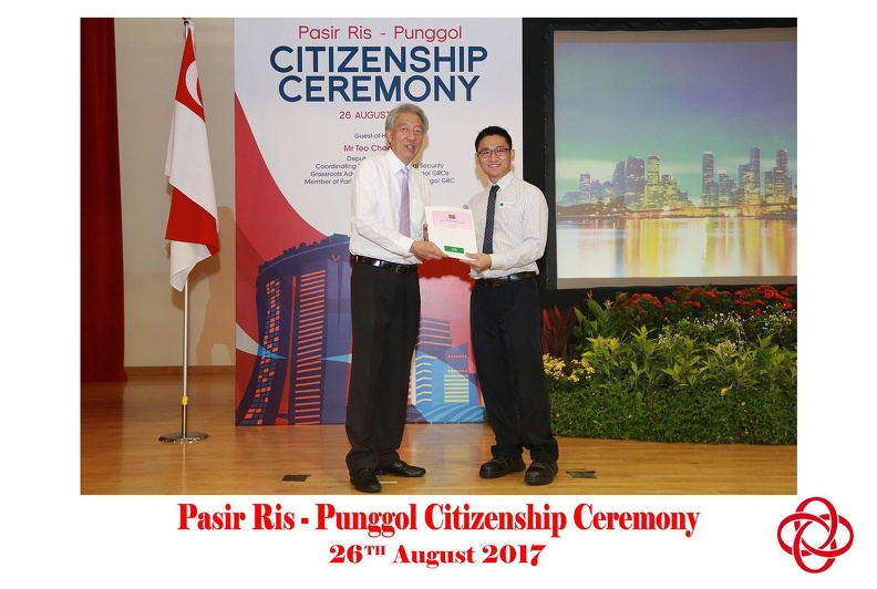 Citizenship-26Aug17-PhotoBooth-024.jpg