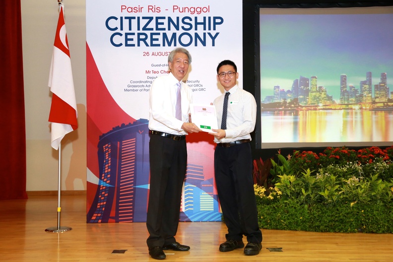 Citizenship-26Aug17-Ceremonial-024.jpg