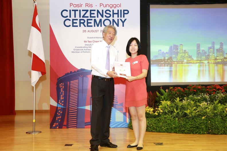 Citizenship-26Aug17-Ceremonial-033.jpg