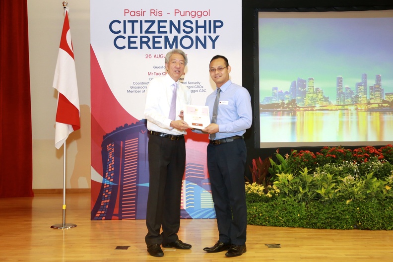 Citizenship-26Aug17-Ceremonial-036.jpg