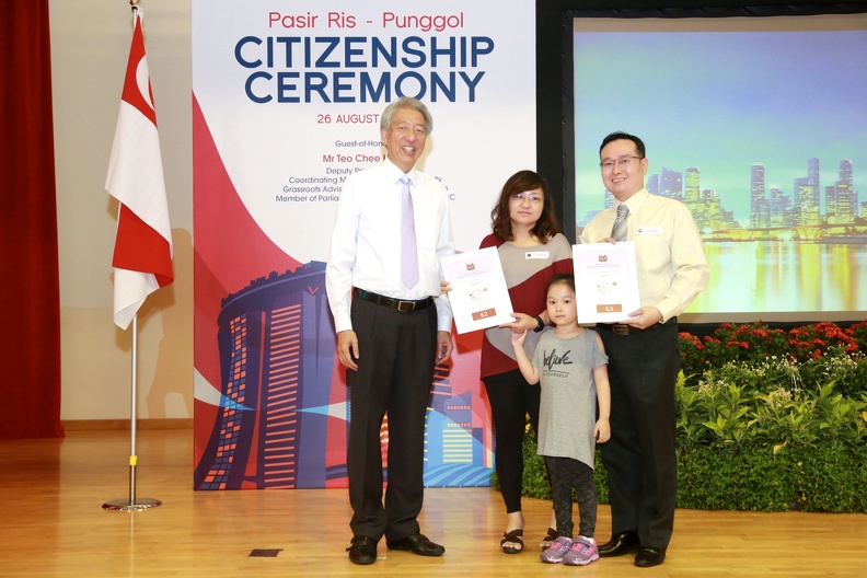 Citizenship-26Aug17-Ceremonial-049.jpg